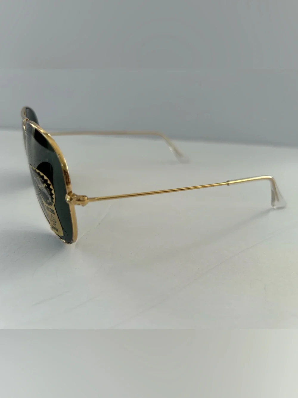 Ray-Ban Classic Aviator Gold Frame Sunglasses with Grey Lenses